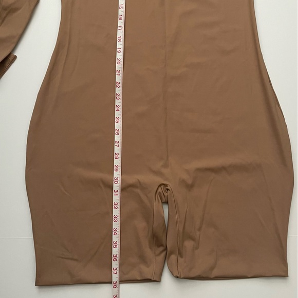 SKIMS Mid Thigh All in one Long Sleeve Onesie Bodysuit- Sienna Size 4X - Picture 5 of 13